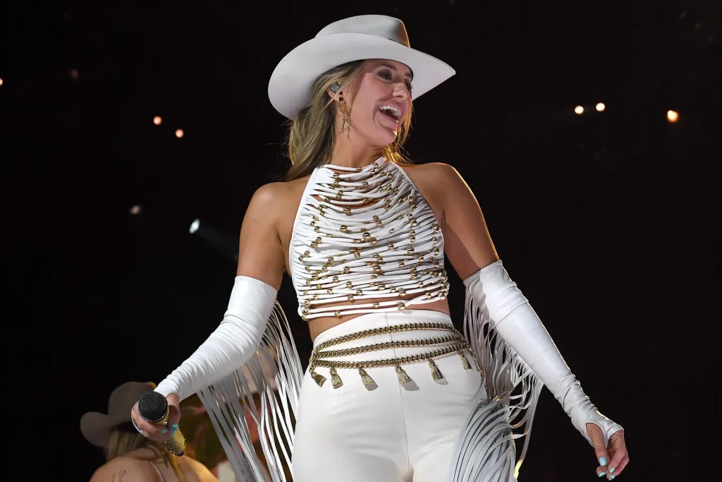 Lainey Wilson at Rogers Place